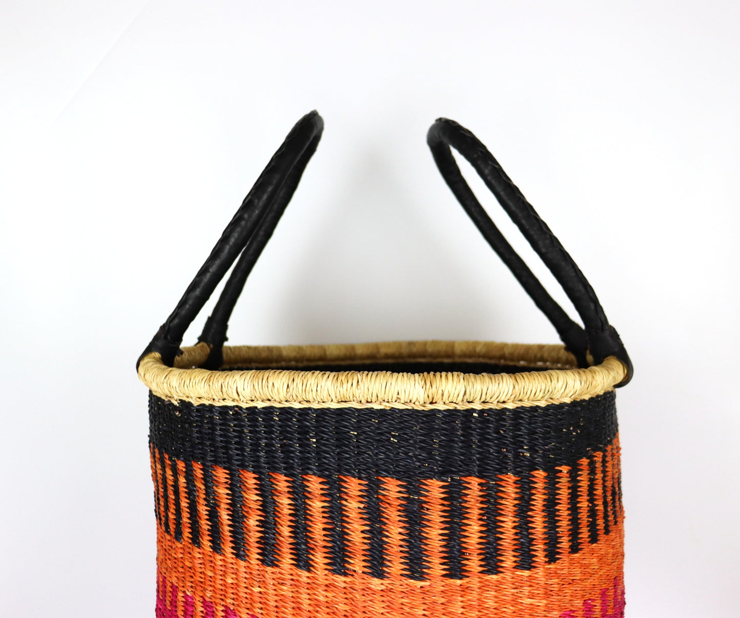 Panier à linge rond noir, orange, fuchsia et marron naturel